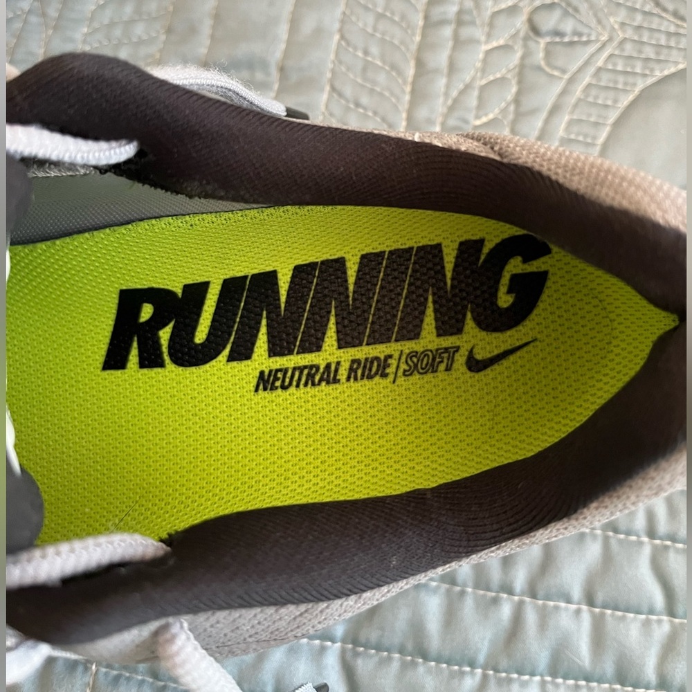 neutral ride soft nike